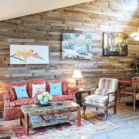 Апартаменты Corner Lake Getaway Белла-Виста Экстерьер фото
